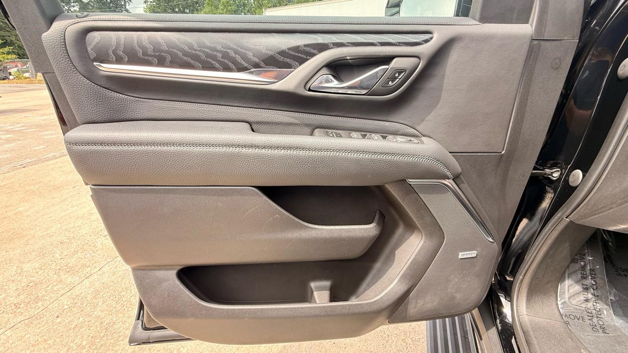 GMC Yukon XL Denali 4WD 2023