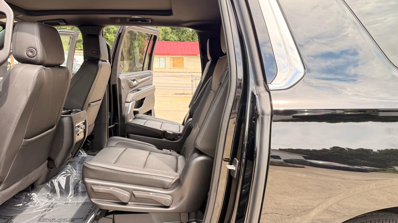 GMC Yukon XL Denali 4WD 2023