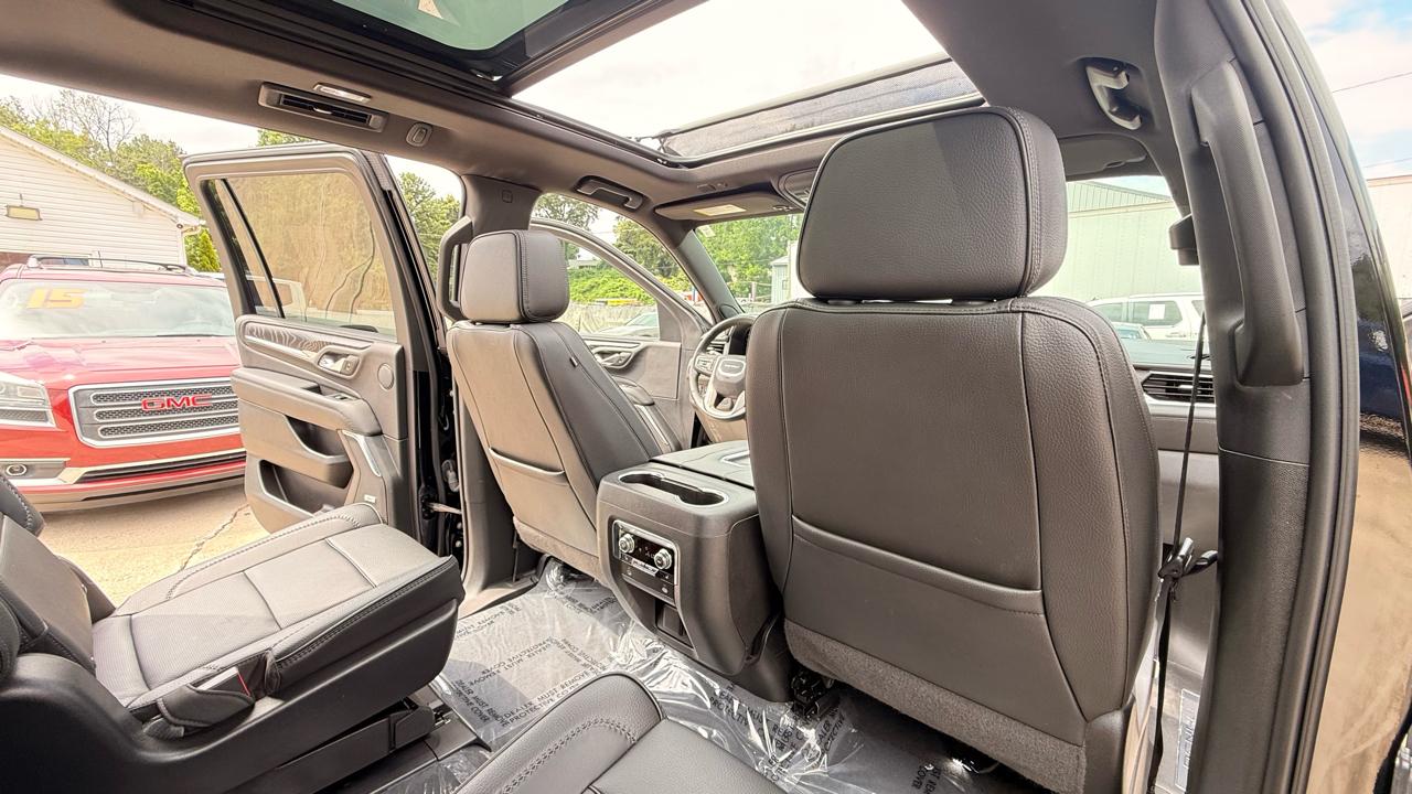 GMC Yukon XL Denali 4WD 2023