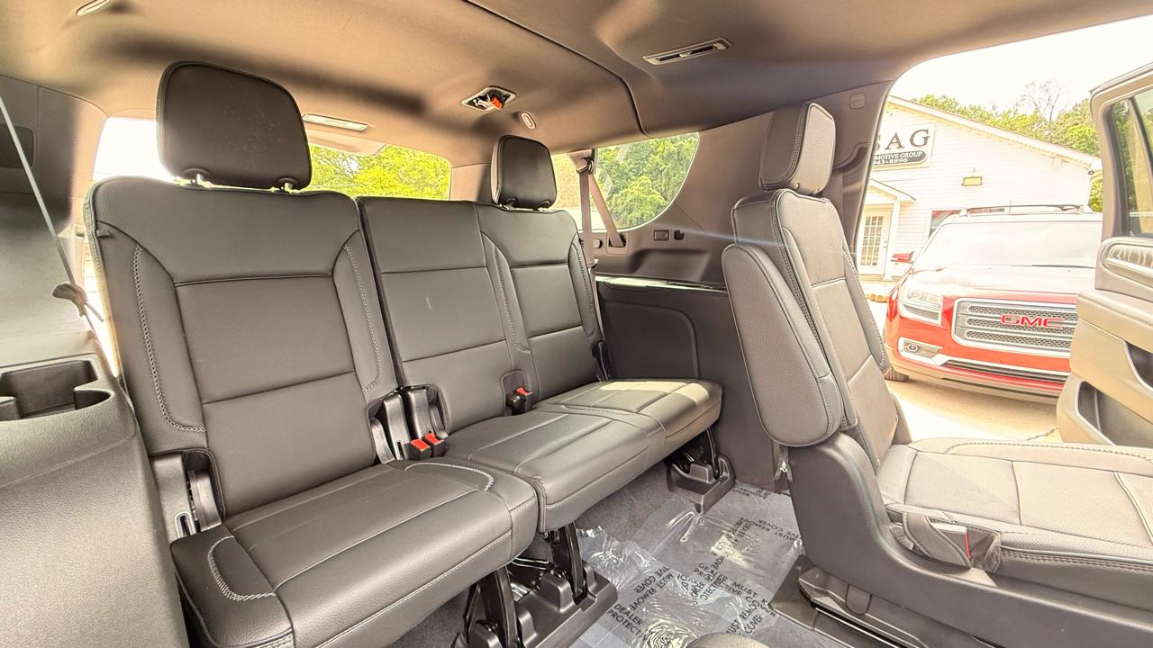 GMC Yukon XL Denali 4WD 2023