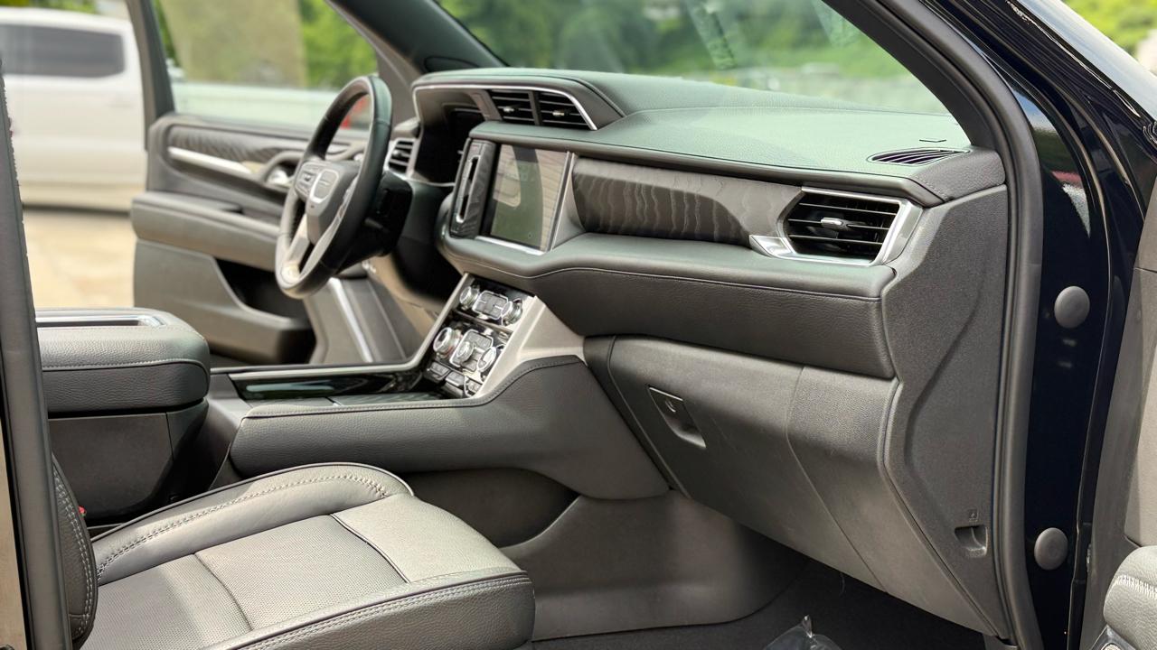 GMC Yukon XL Denali 4WD 2023