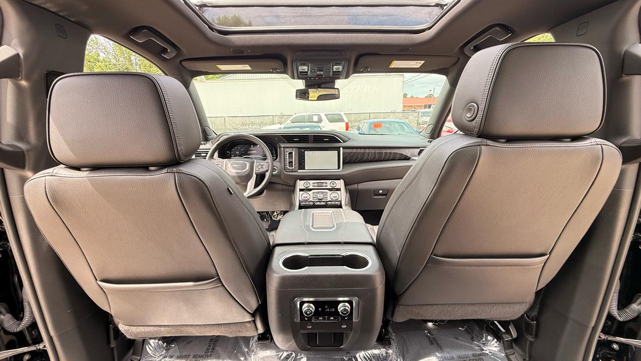 GMC Yukon XL Denali 4WD 2023