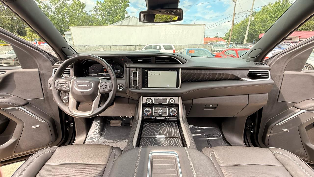 GMC Yukon XL Denali 4WD 2023