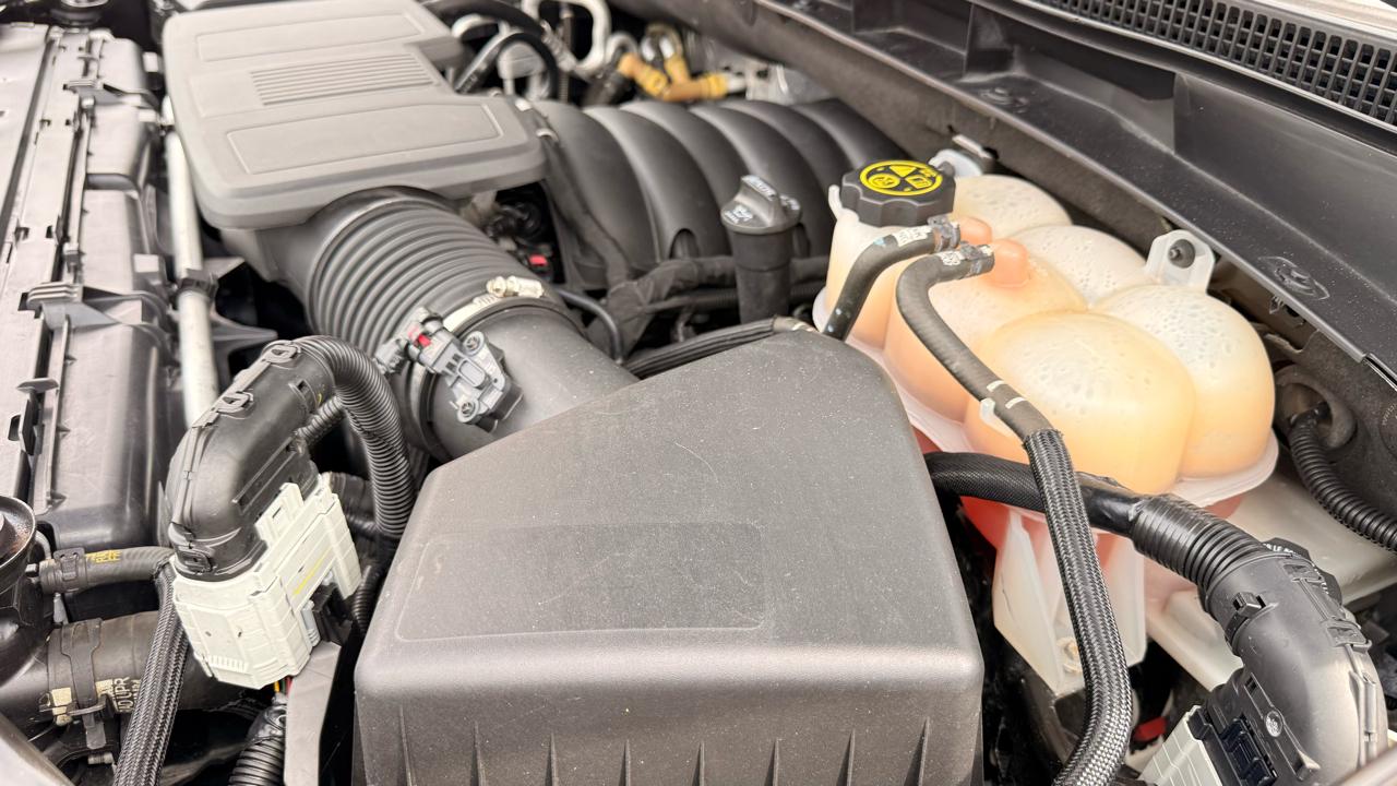 GMC Yukon XL Denali 4WD 2023