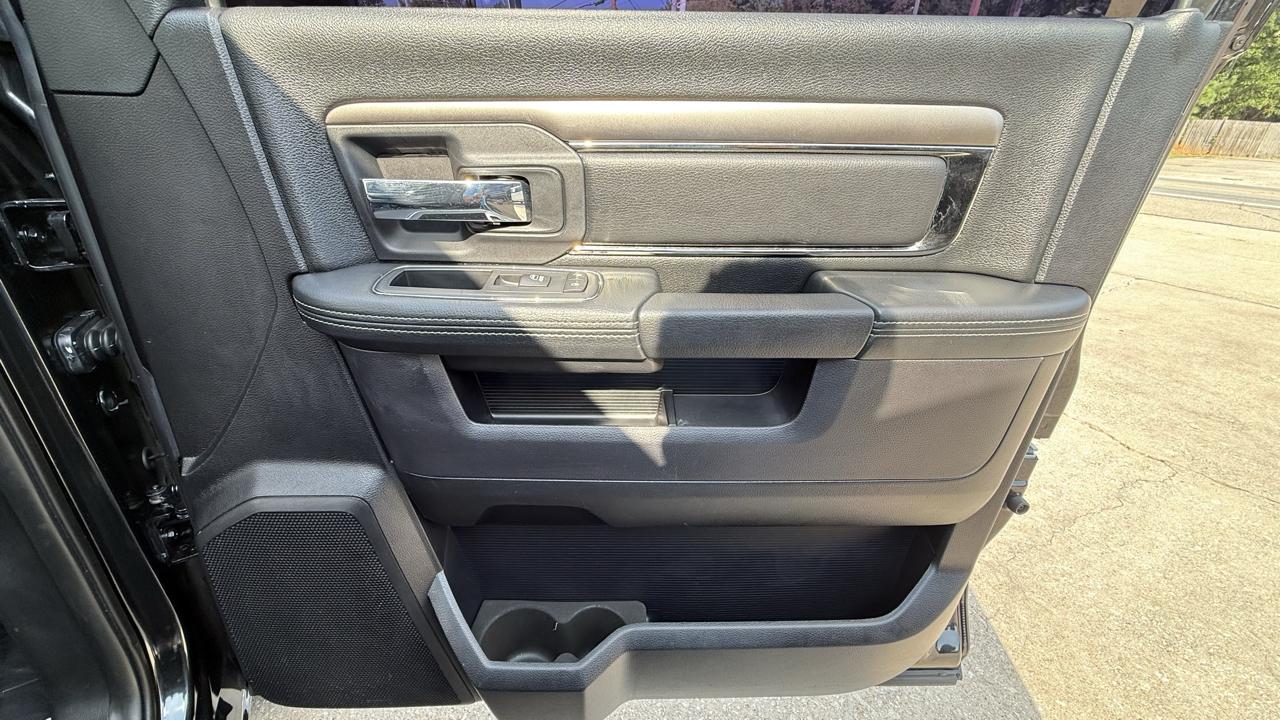 RAM 1500 Sport Crew Cab LWB 2WD 2016