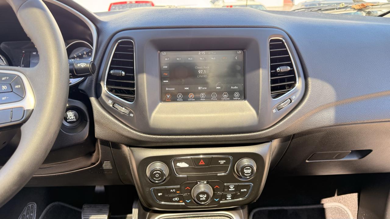 Jeep Compass Latitude FWD 2021