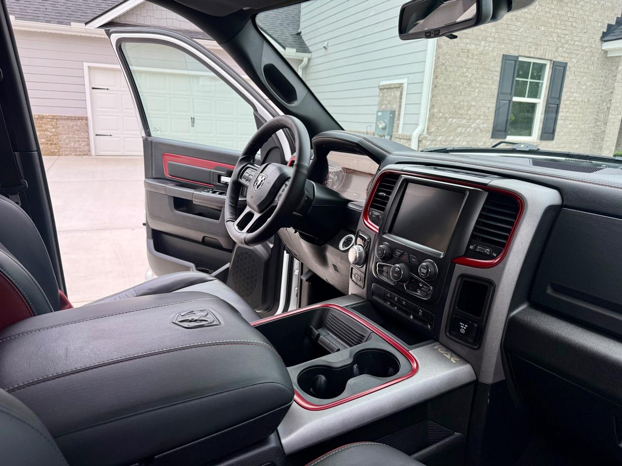 RAM 1500 Rebel Crew Cab SWB 4WD 2017
