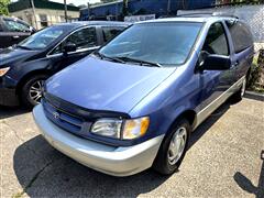 2000 Toyota Sienna 