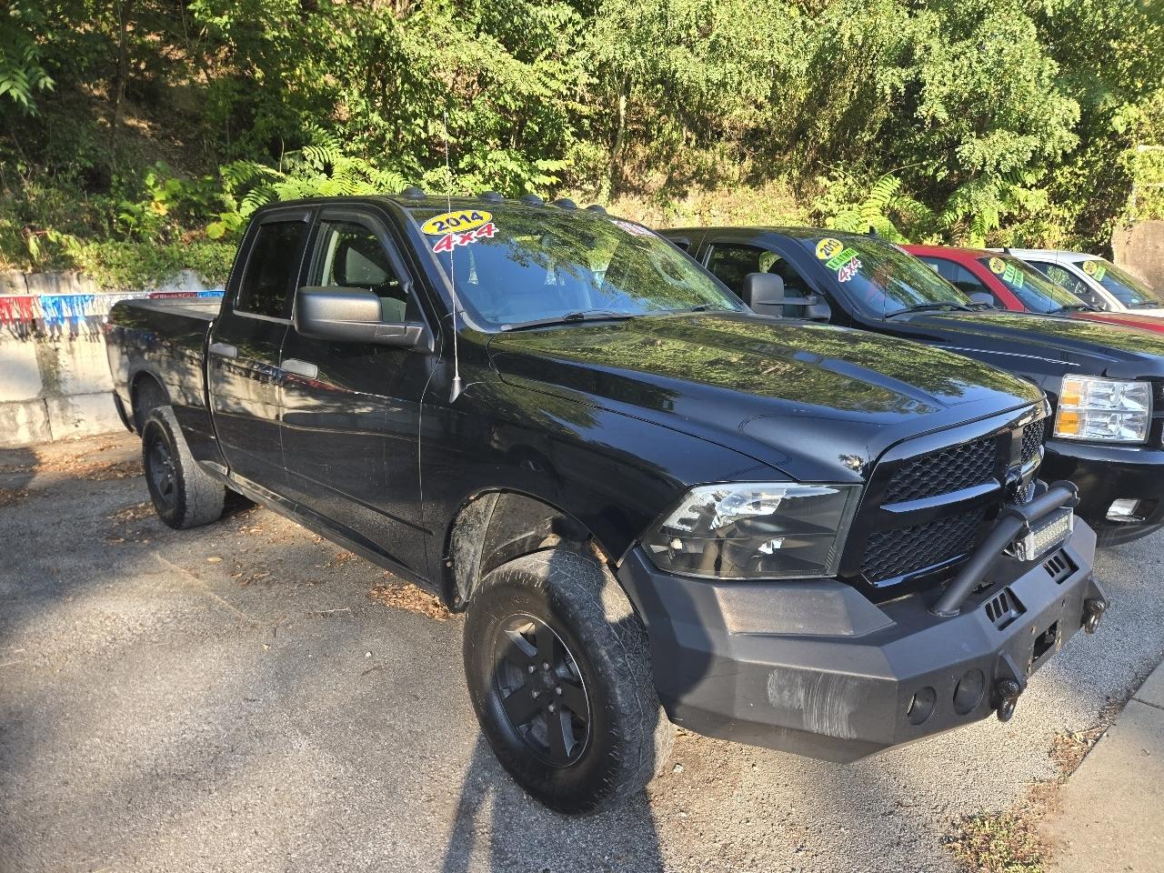 RAM 1500 Tradesman Quad Cab 4WD 2014