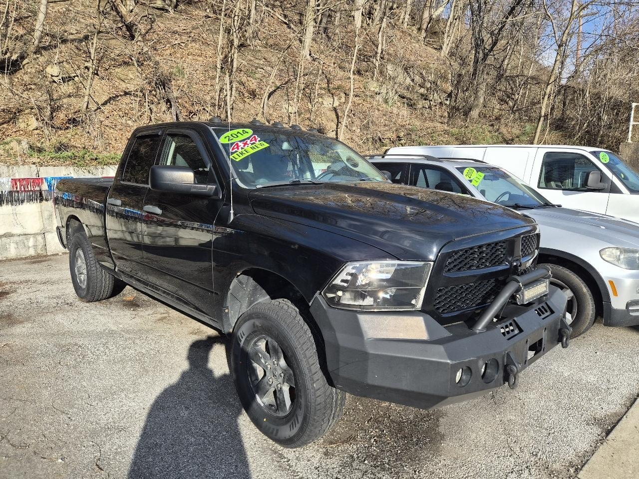 RAM 1500 Tradesman Quad Cab 4WD 2014
