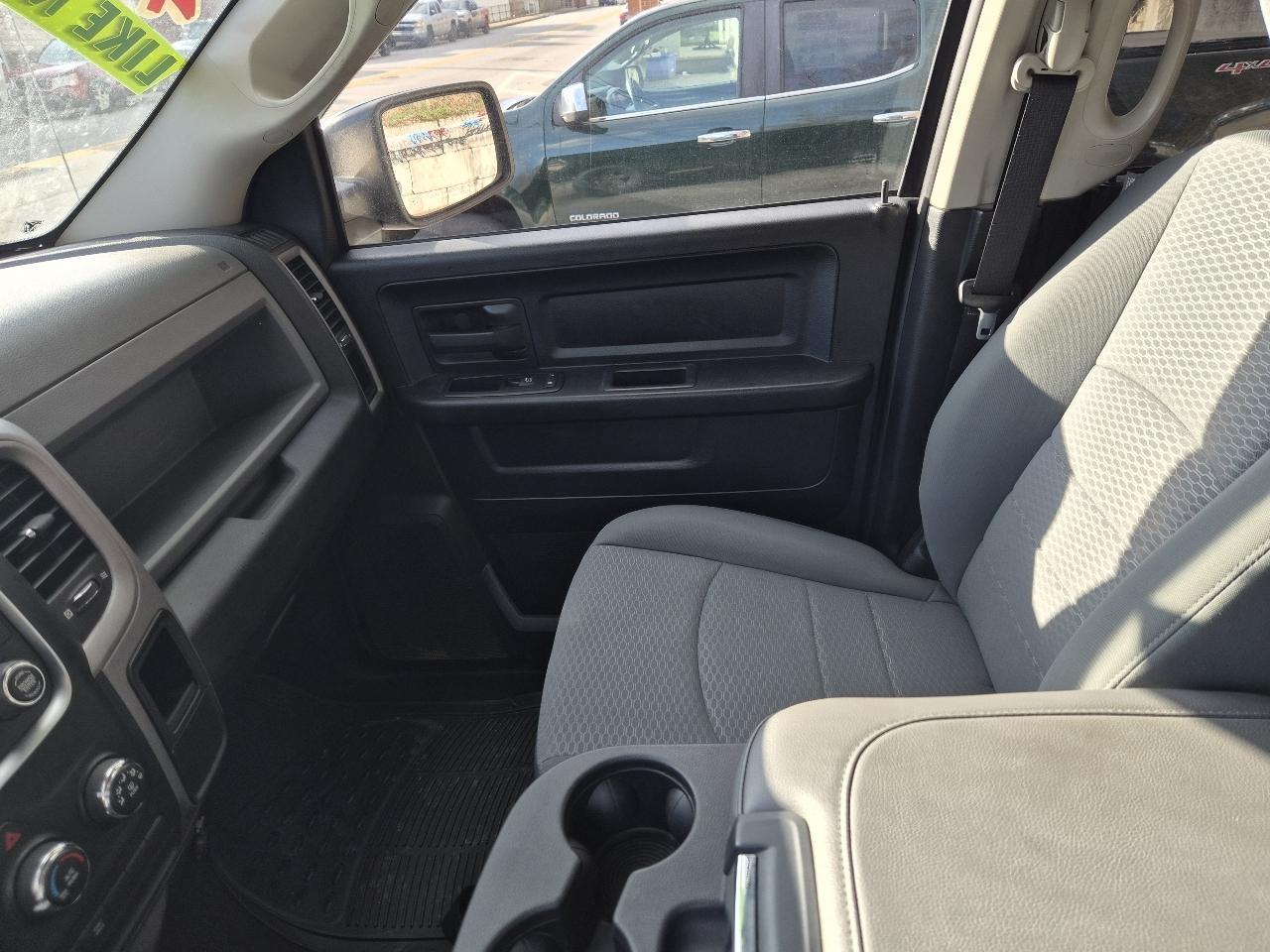 RAM 1500 Tradesman Quad Cab 4WD 2014