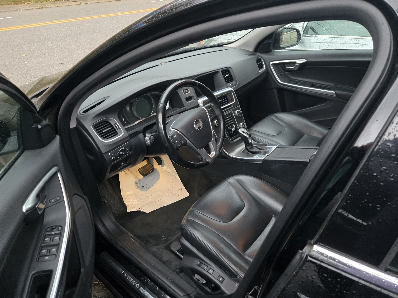 Volvo S60 2.5 Premier 4WD 2015 Volvo S60 2.5 Premier 4WD 2015