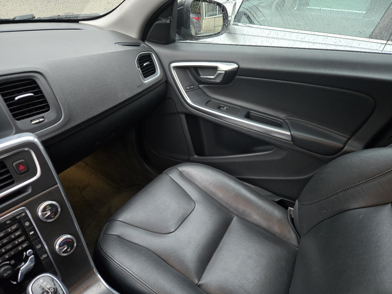 Volvo S60 2.5 Premier 4WD 2015 Volvo S60 2.5 Premier 4WD 2015