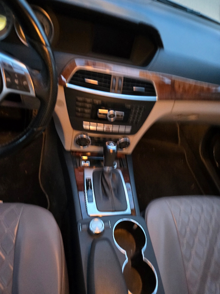 Mercedes-Benz C-Class C300 4MATIC Luxury Sedan 2012