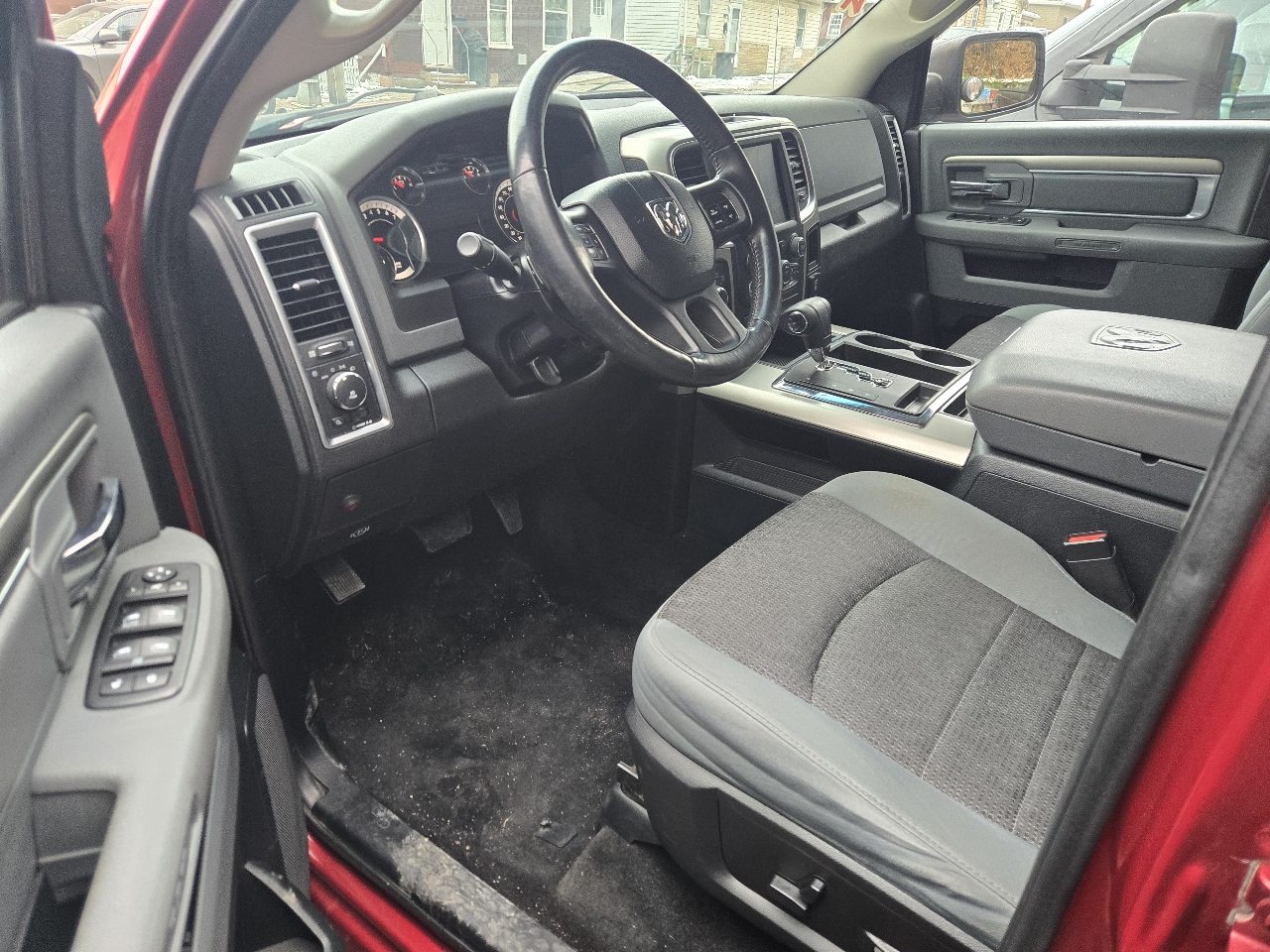 RAM 1500 SLT Crew Cab SWB 4WD 2013