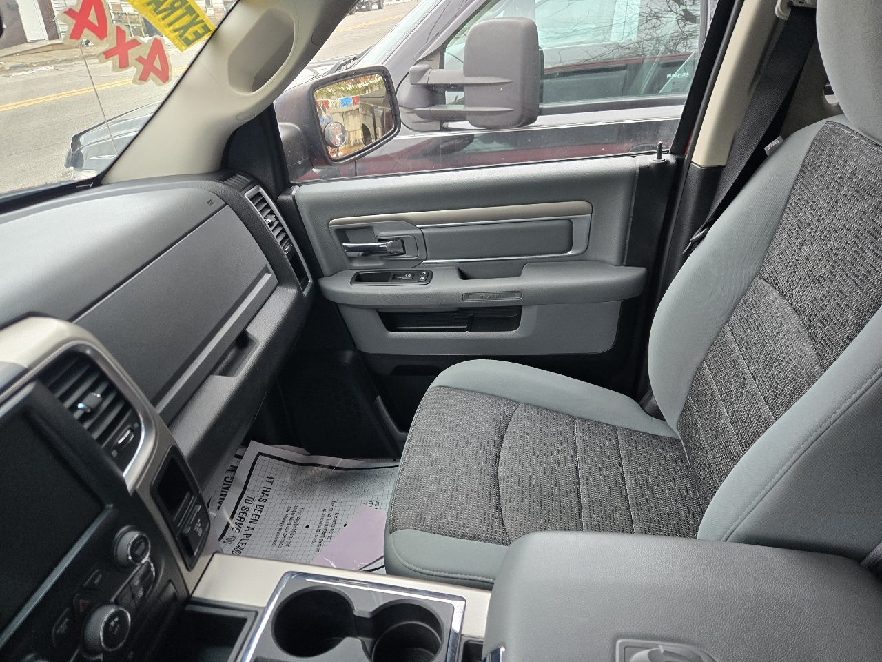 RAM 1500 SLT Crew Cab SWB 4WD 2013