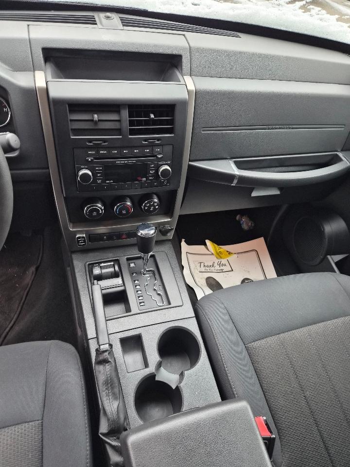 Jeep Liberty Sport 4WD 2012