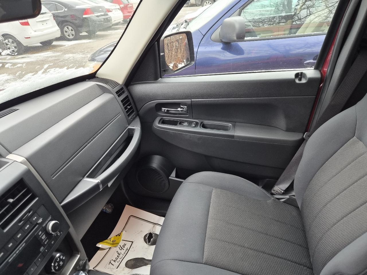 Jeep Liberty Sport 4WD 2012