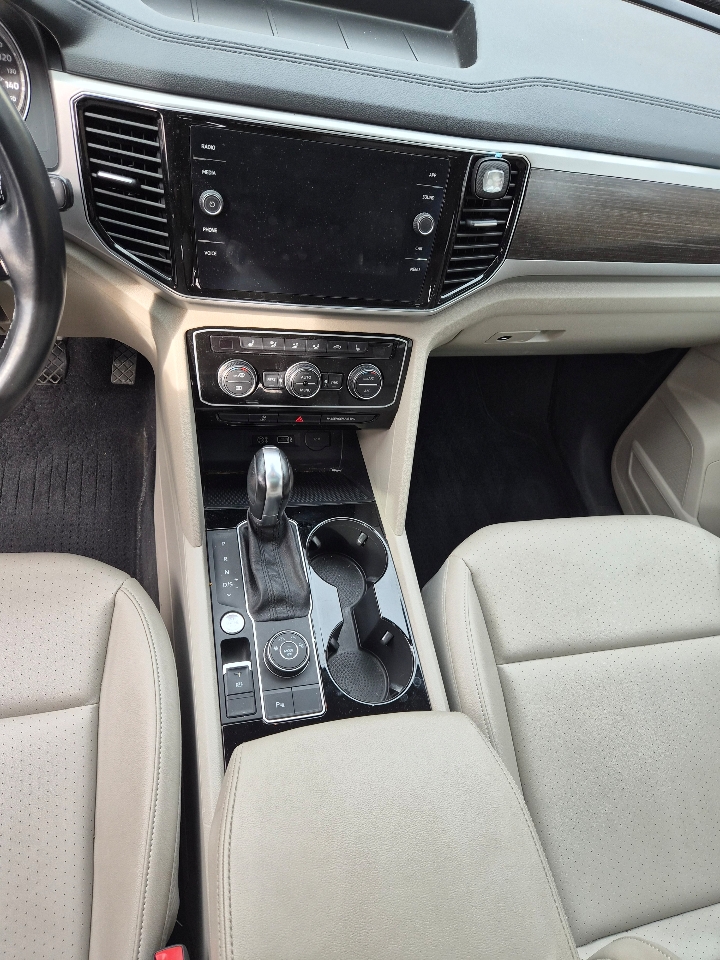 Volkswagen Atlas V6 SEL AWD 2018