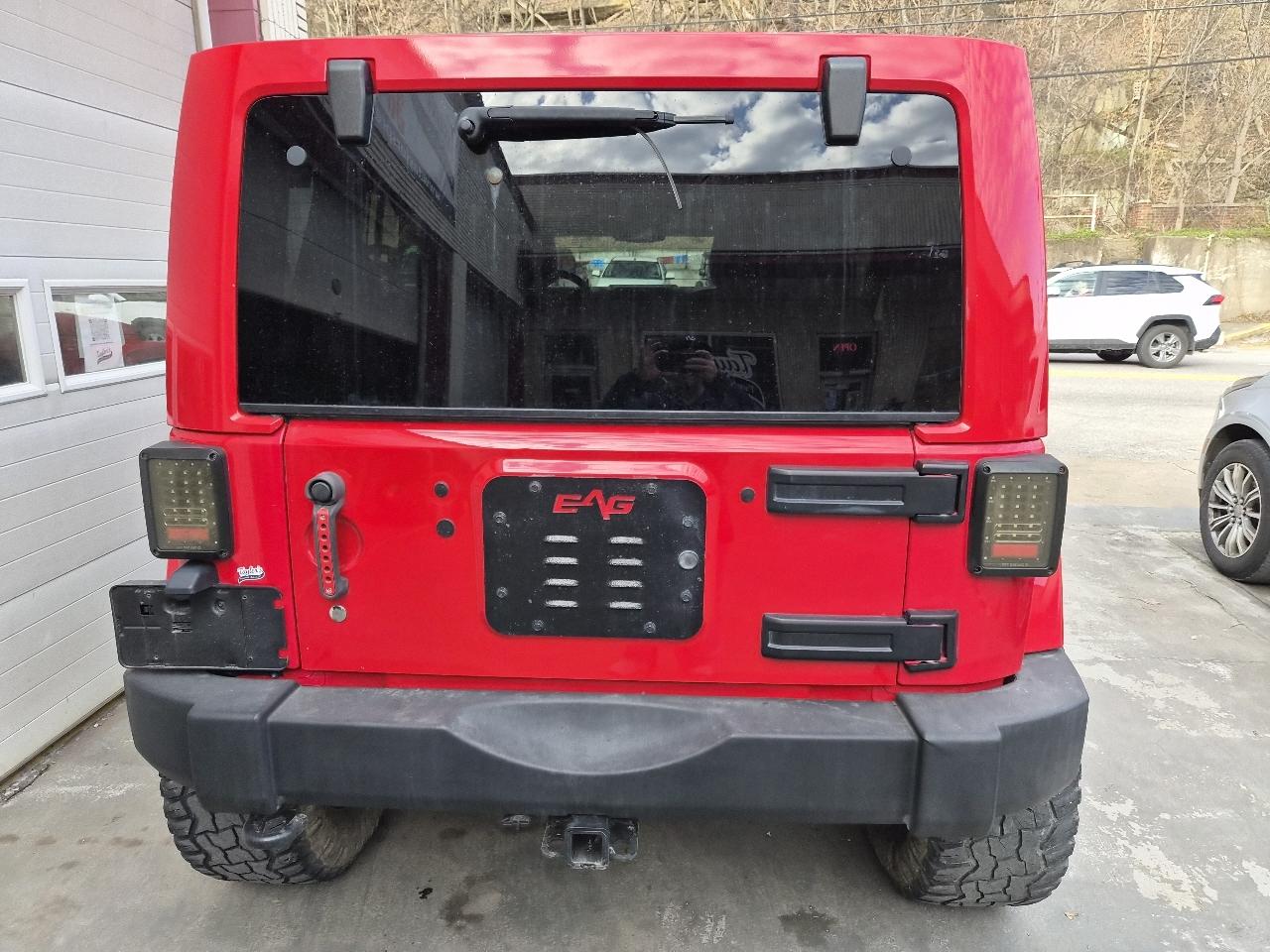 Jeep Wrangler Unlimited Sahara 4WD 2015