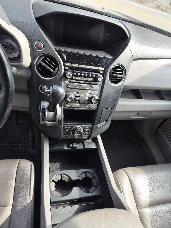 Honda Pilot Touring 4WD 5-Spd AT with DVD 2014