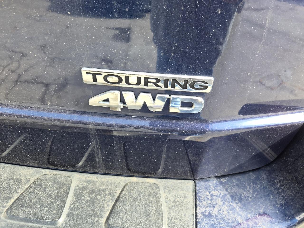 Honda Pilot Touring 4WD 5-Spd AT with DVD 2014