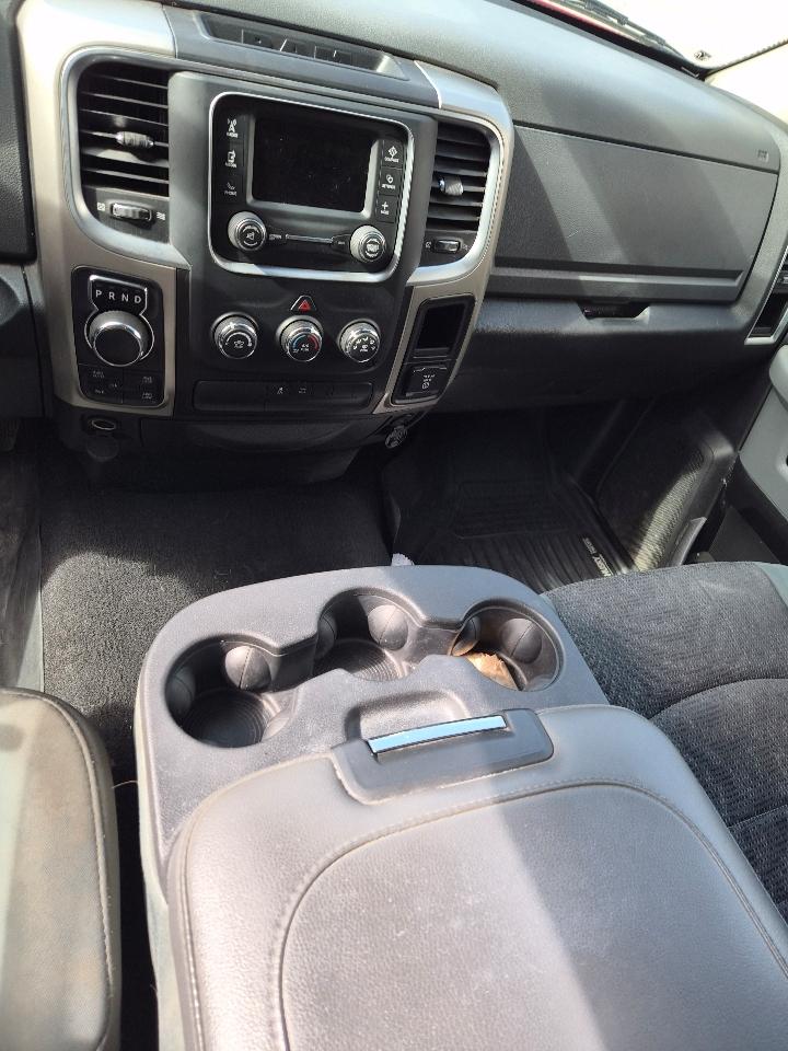 RAM 1500 SLT Quad Cab 4WD 2014