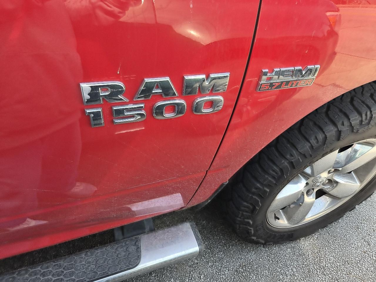 RAM 1500 SLT Quad Cab 4WD 2014