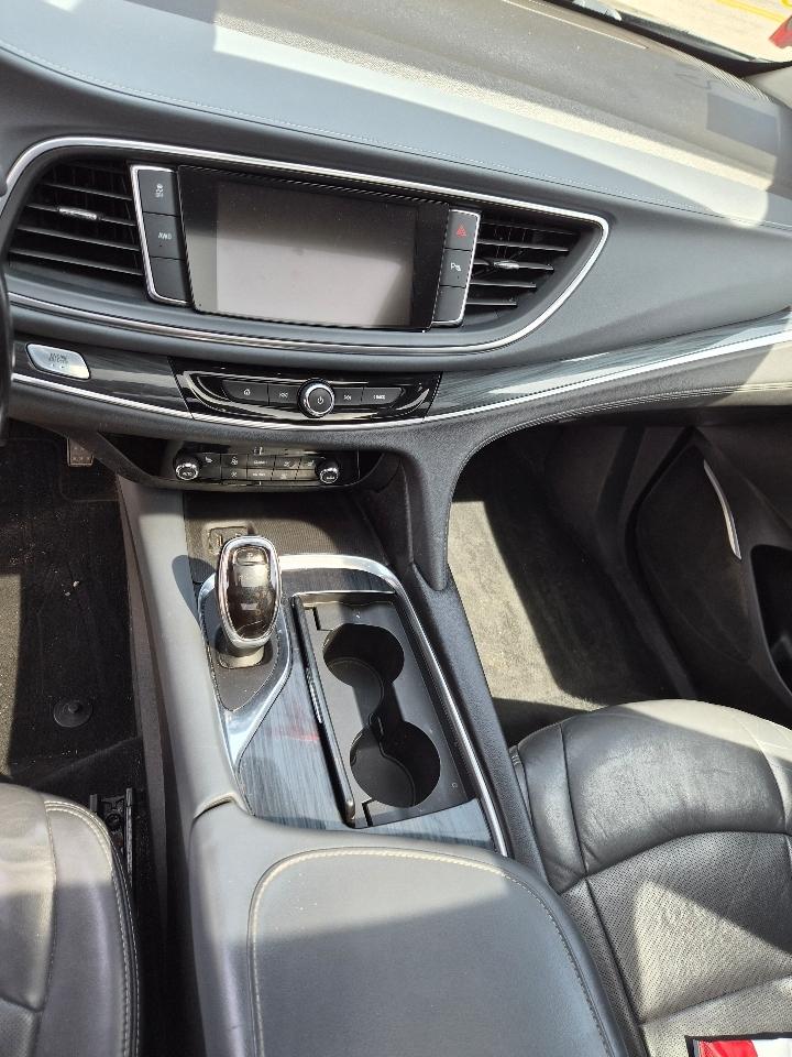 Buick Enclave Essence AWD 2018