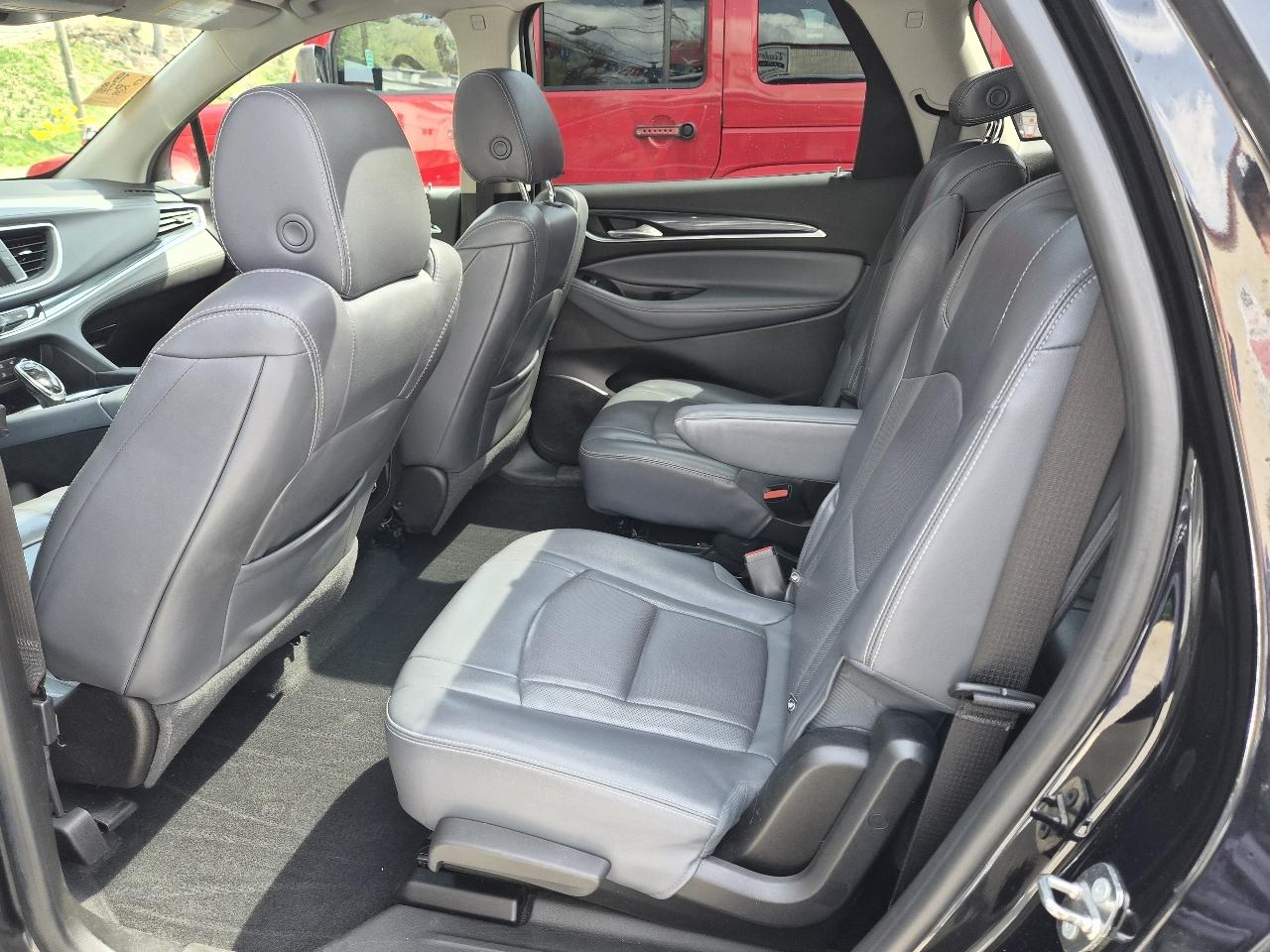 Buick Enclave Essence AWD 2018