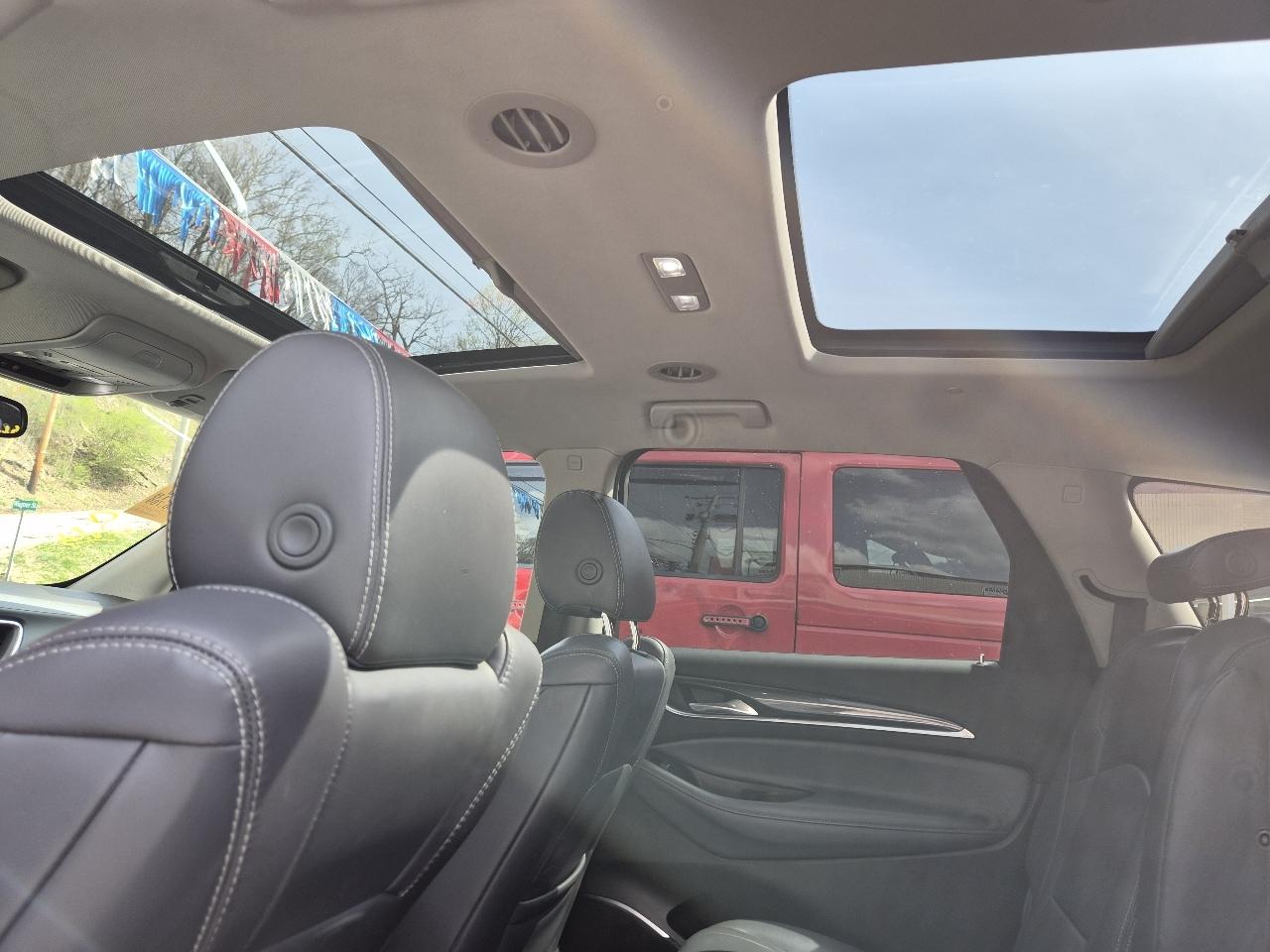 Buick Enclave Essence AWD 2018