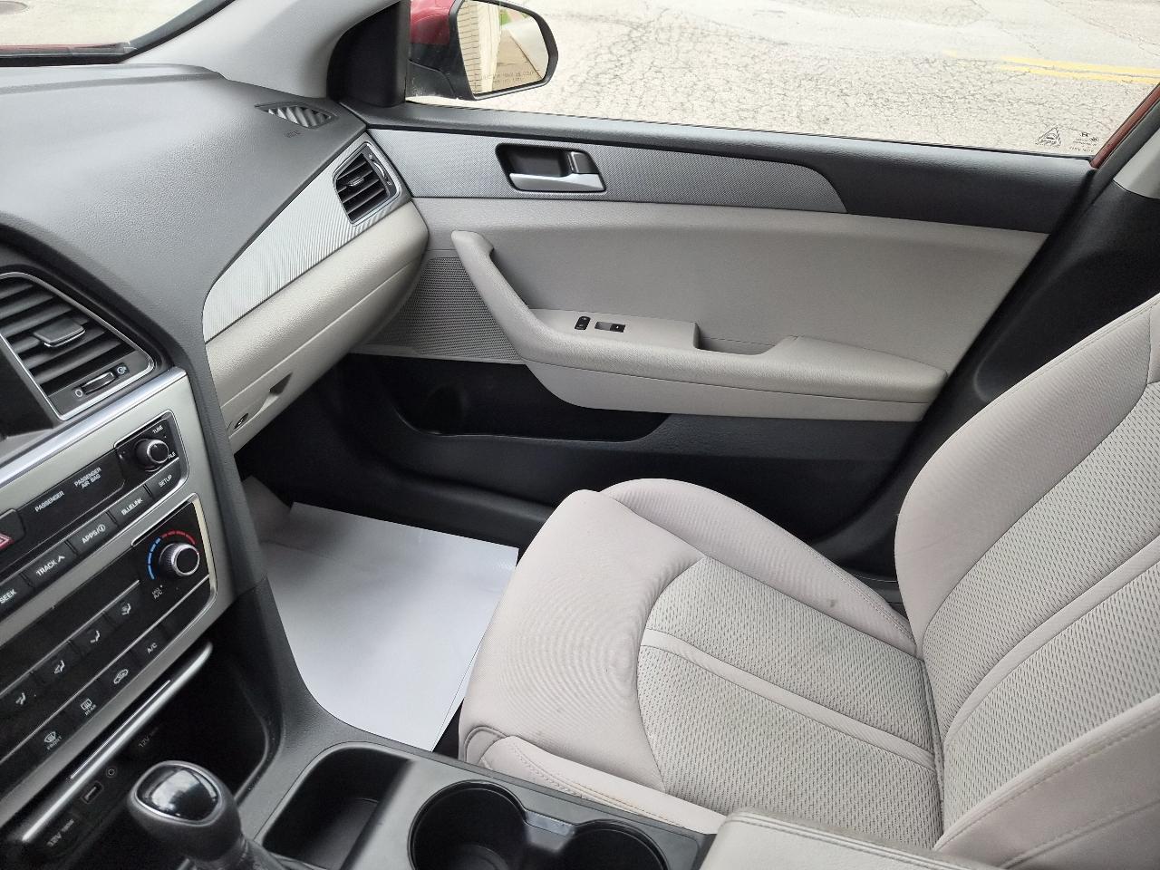 Hyundai Sonata SE 2016