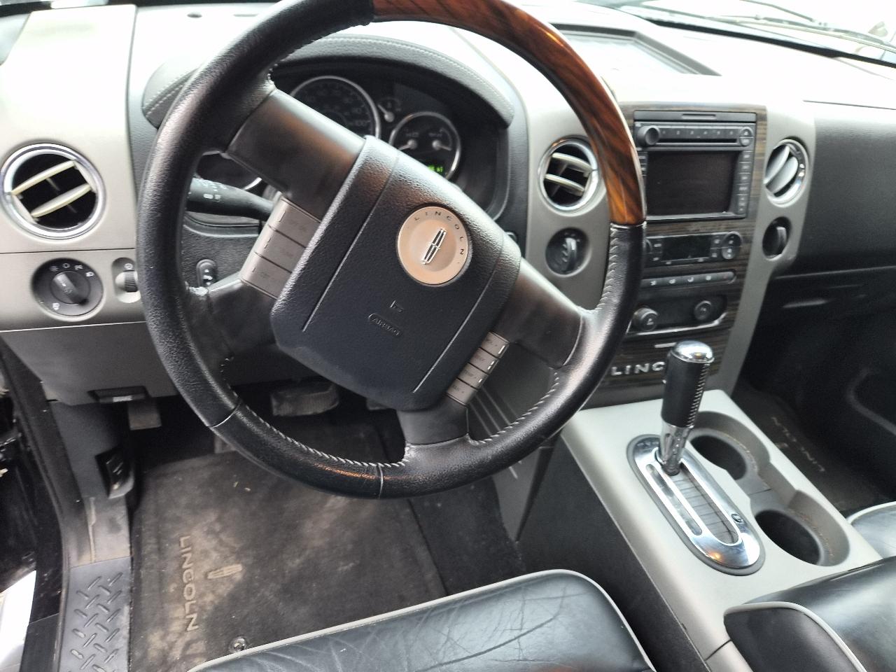 Lincoln Mark LT 4WD 2007