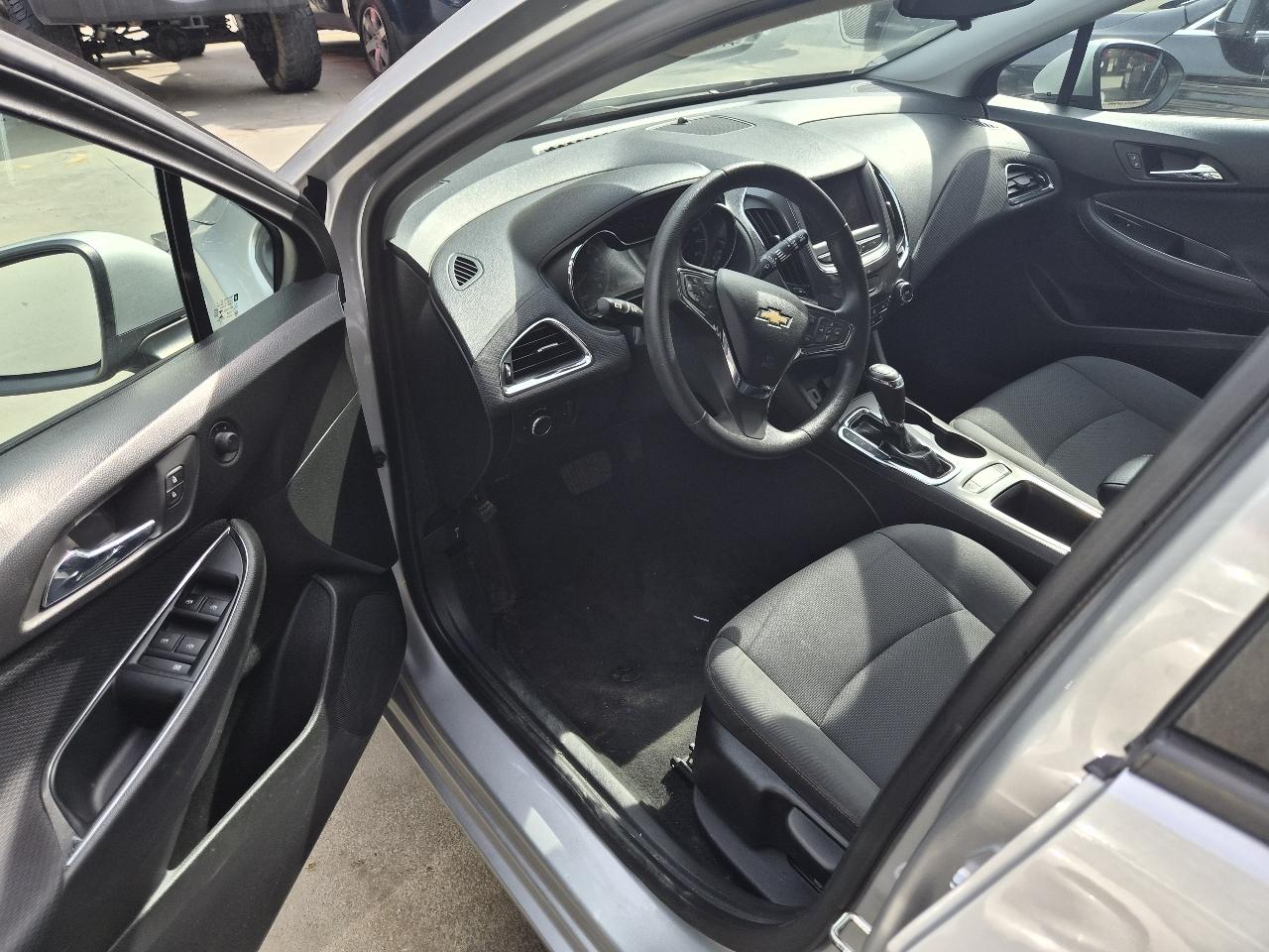 Chevrolet Cruze LS Hatchback 2019