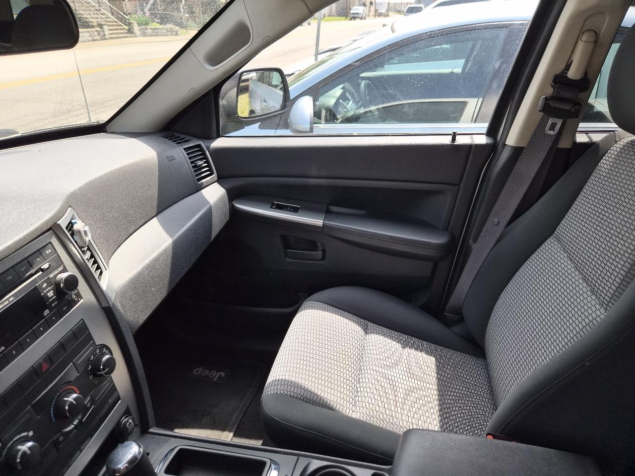 Jeep Grand Cherokee Laredo 4WD 2008