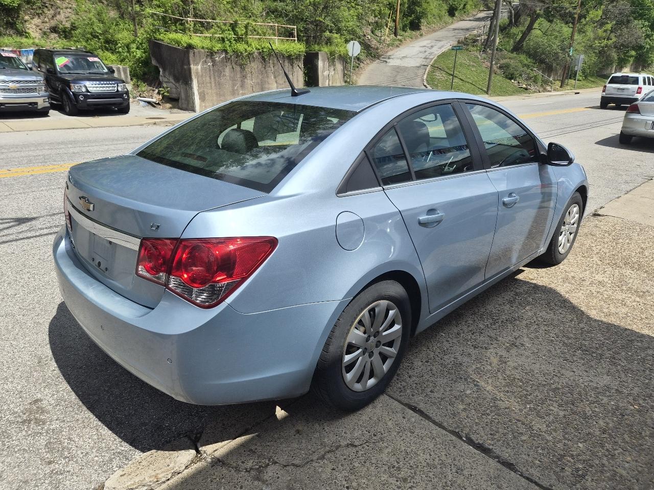 Chevrolet Cruze 1LT 2011