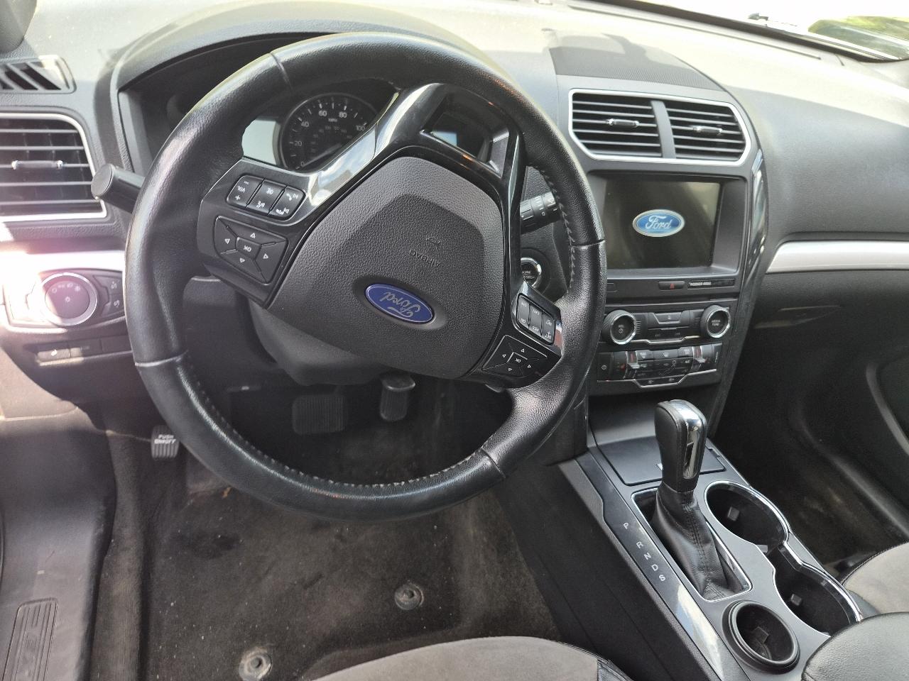 Ford Explorer XLT FWD 2017