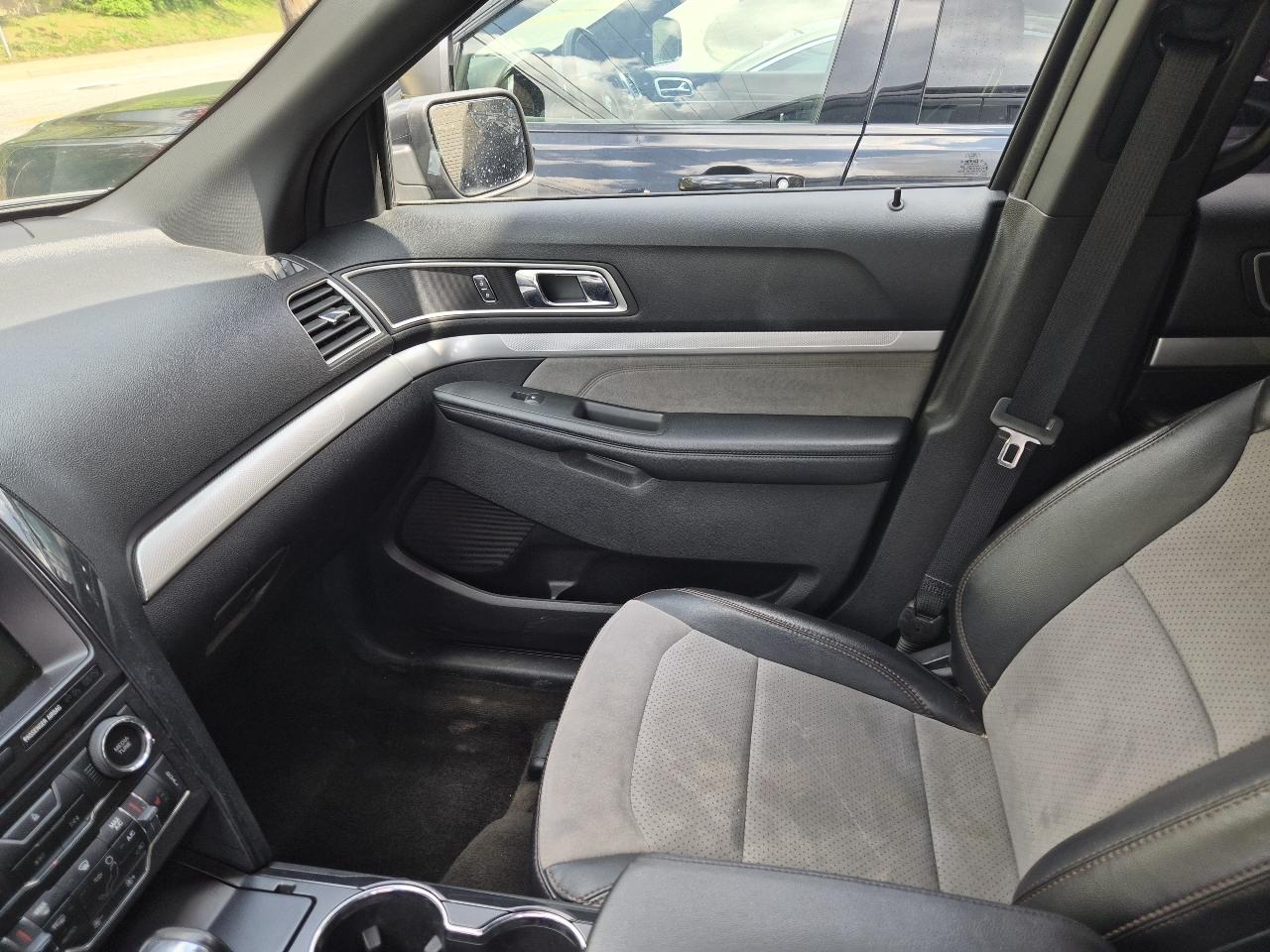 Ford Explorer XLT FWD 2017