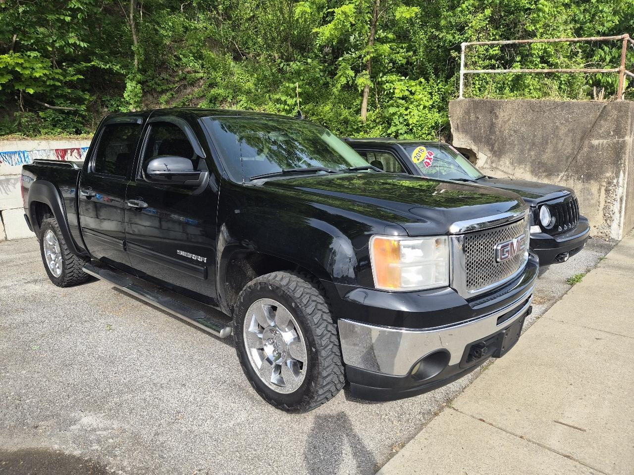 2010 GMC Sierra 4WD Crew Cab SLE SWB's photo