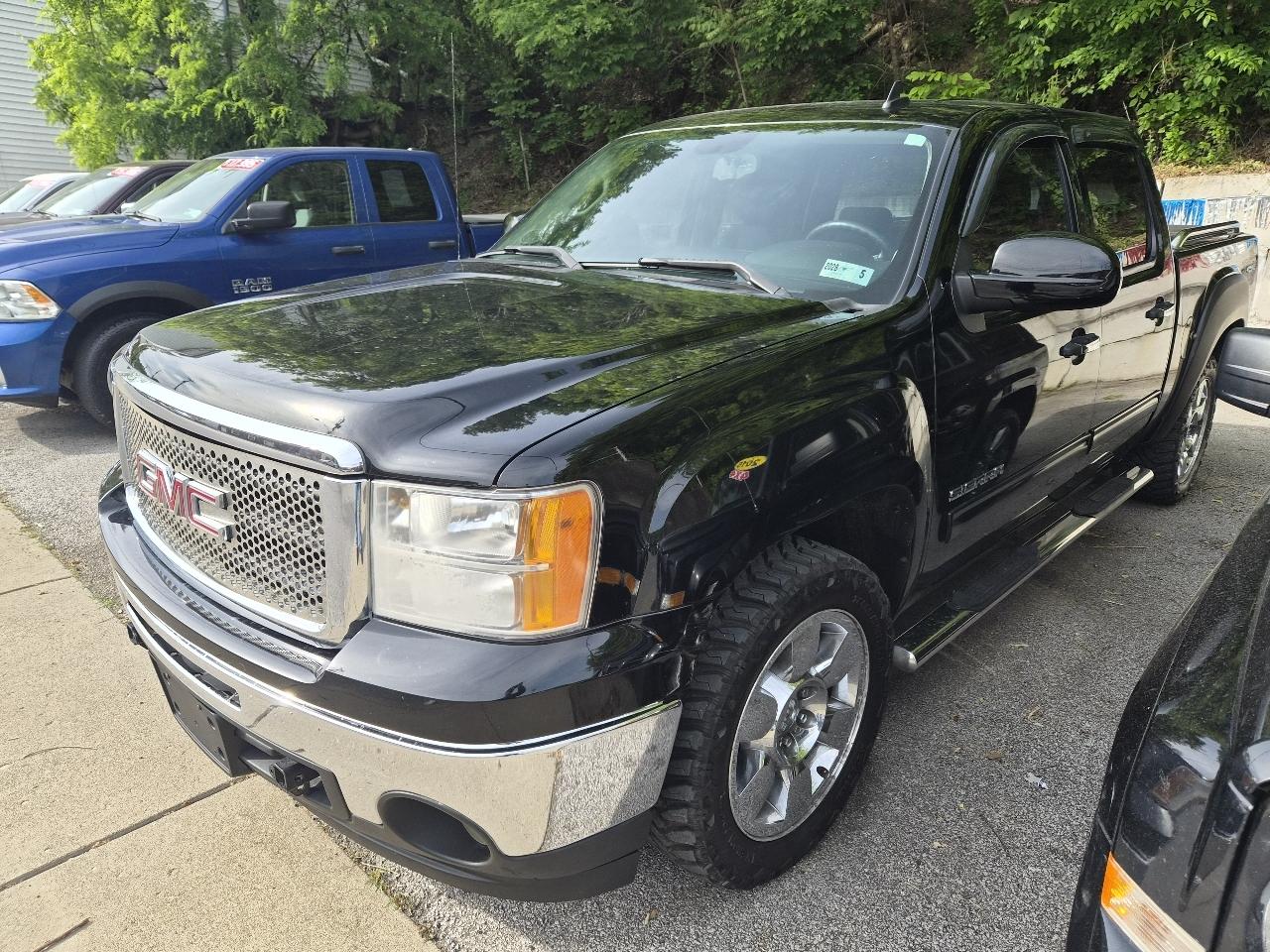 GMC Sierra 1500 SLE Crew Cab 4WD 2010