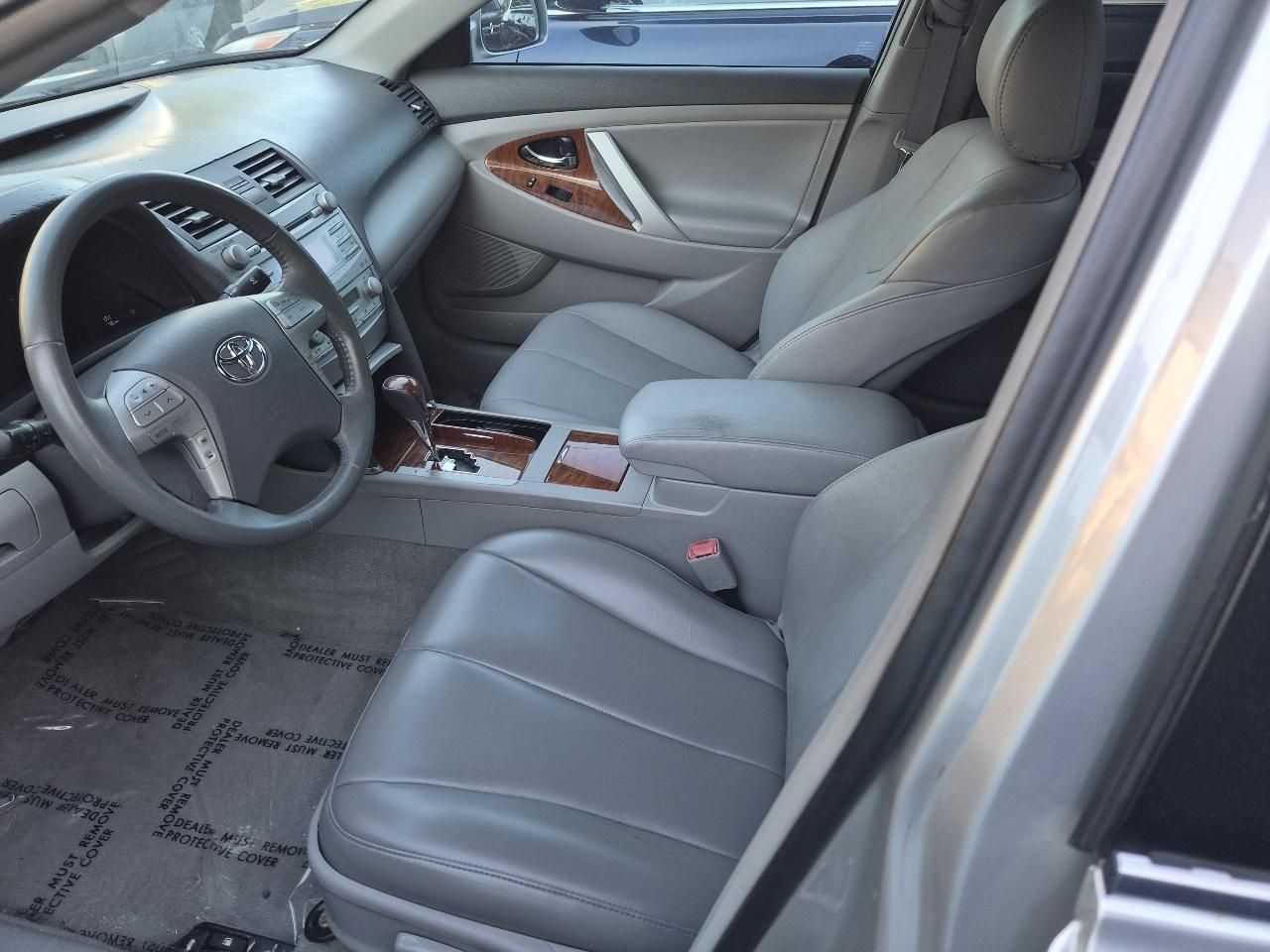 Toyota Camry LE V6 6-Spd AT 2009