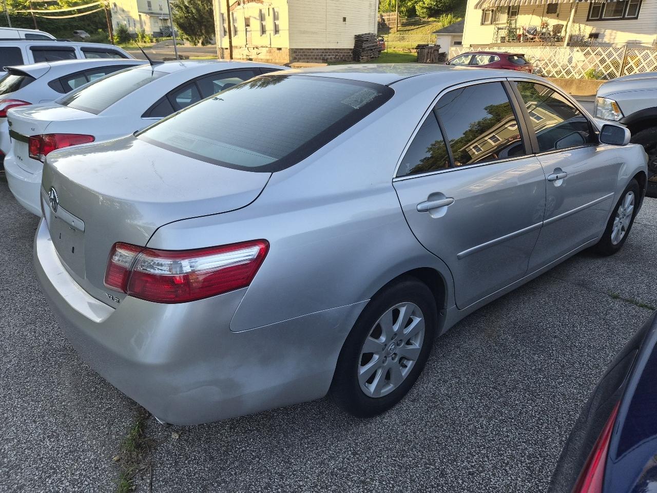 Toyota Camry LE V6 6-Spd AT 2009