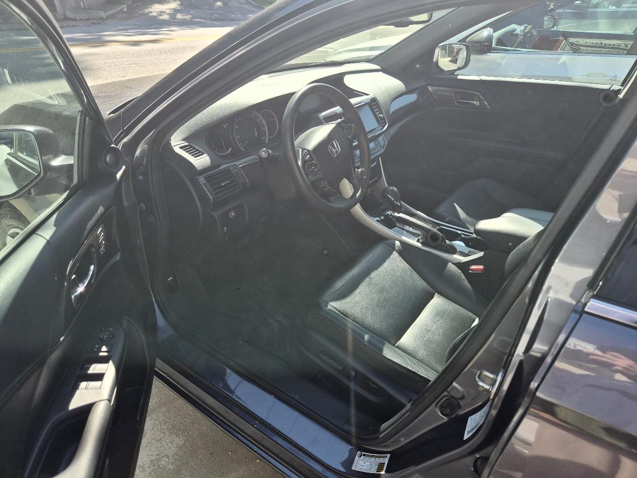 Honda Accord EX-L Sedan V6 6-Spd AT 2017