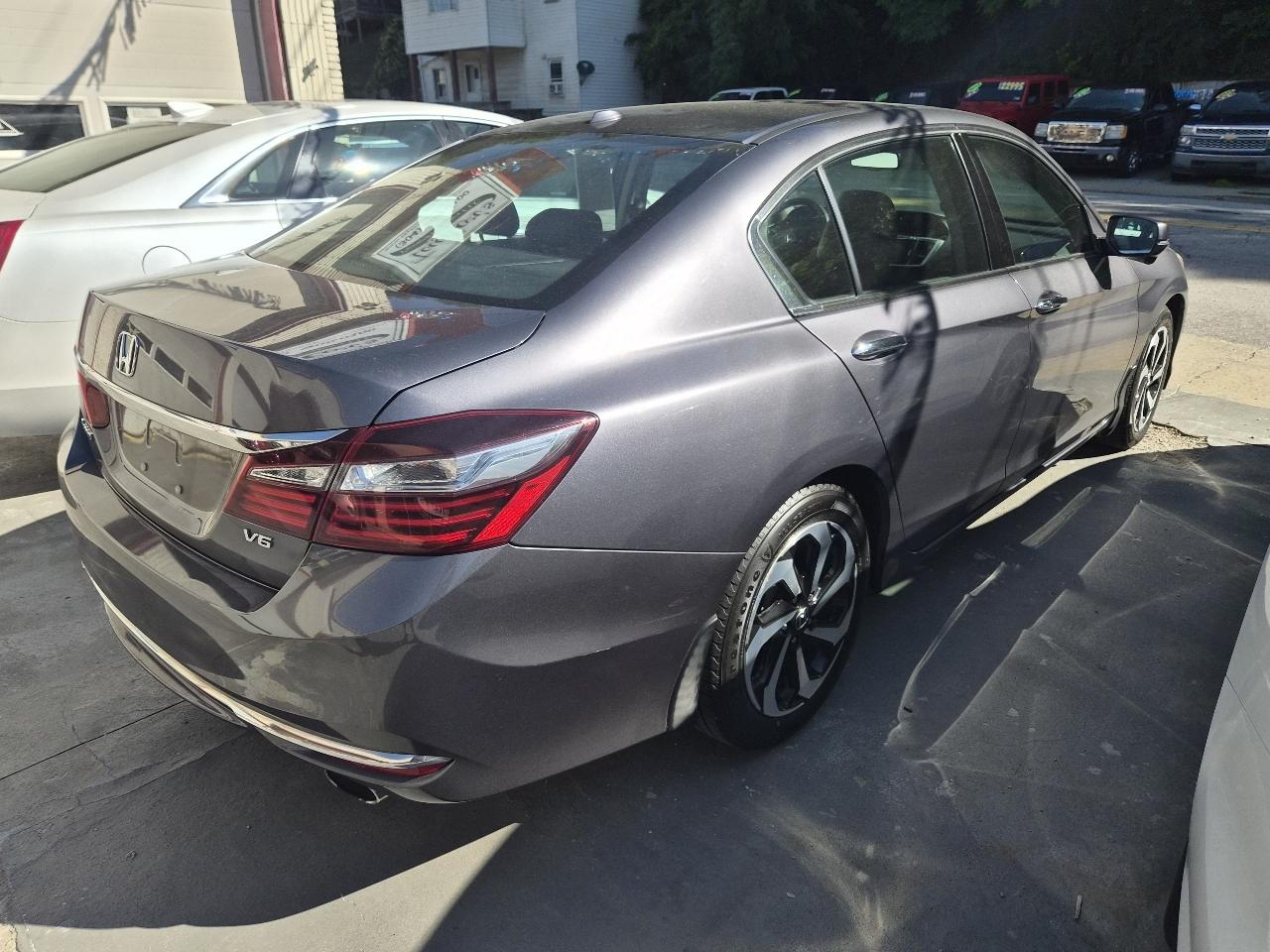 Honda Accord EX-L Sedan V6 6-Spd AT 2017