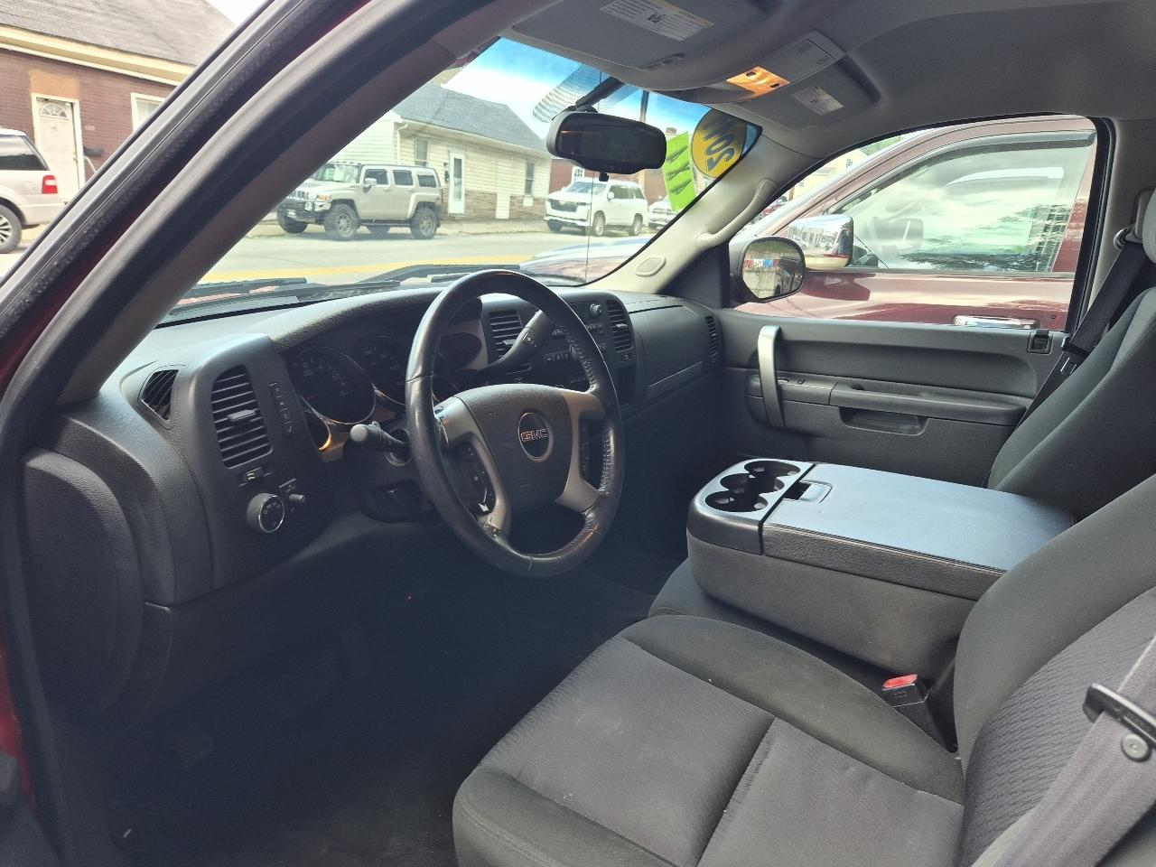 GMC Sierra 1500 SLE Crew Cab 4WD 2011