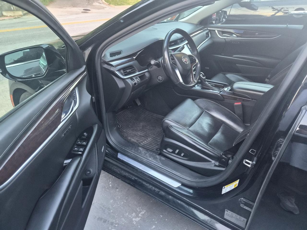 Cadillac XTS Luxury AWD 2015