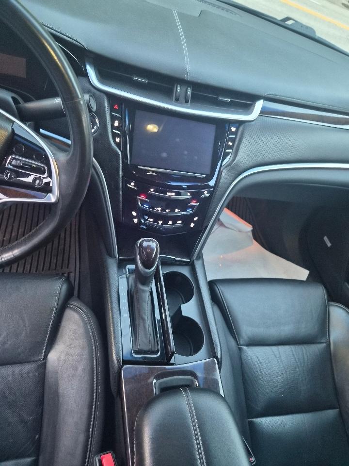 Cadillac XTS Luxury AWD 2015