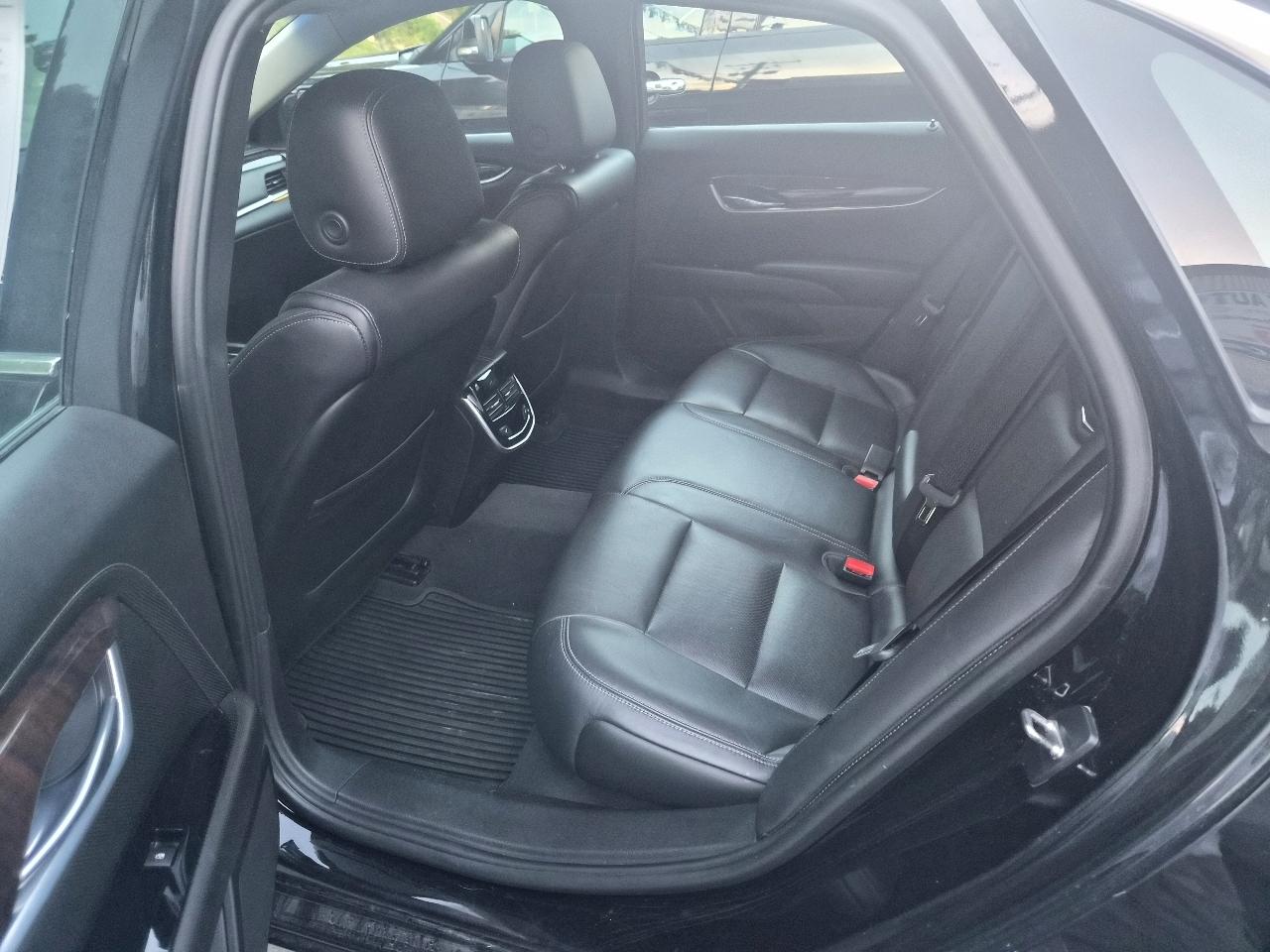 Cadillac XTS Luxury AWD 2015