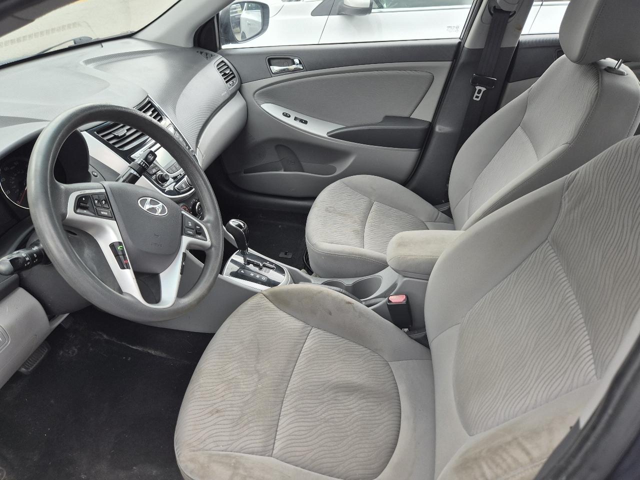 Hyundai Accent GLS 4-Door 2013