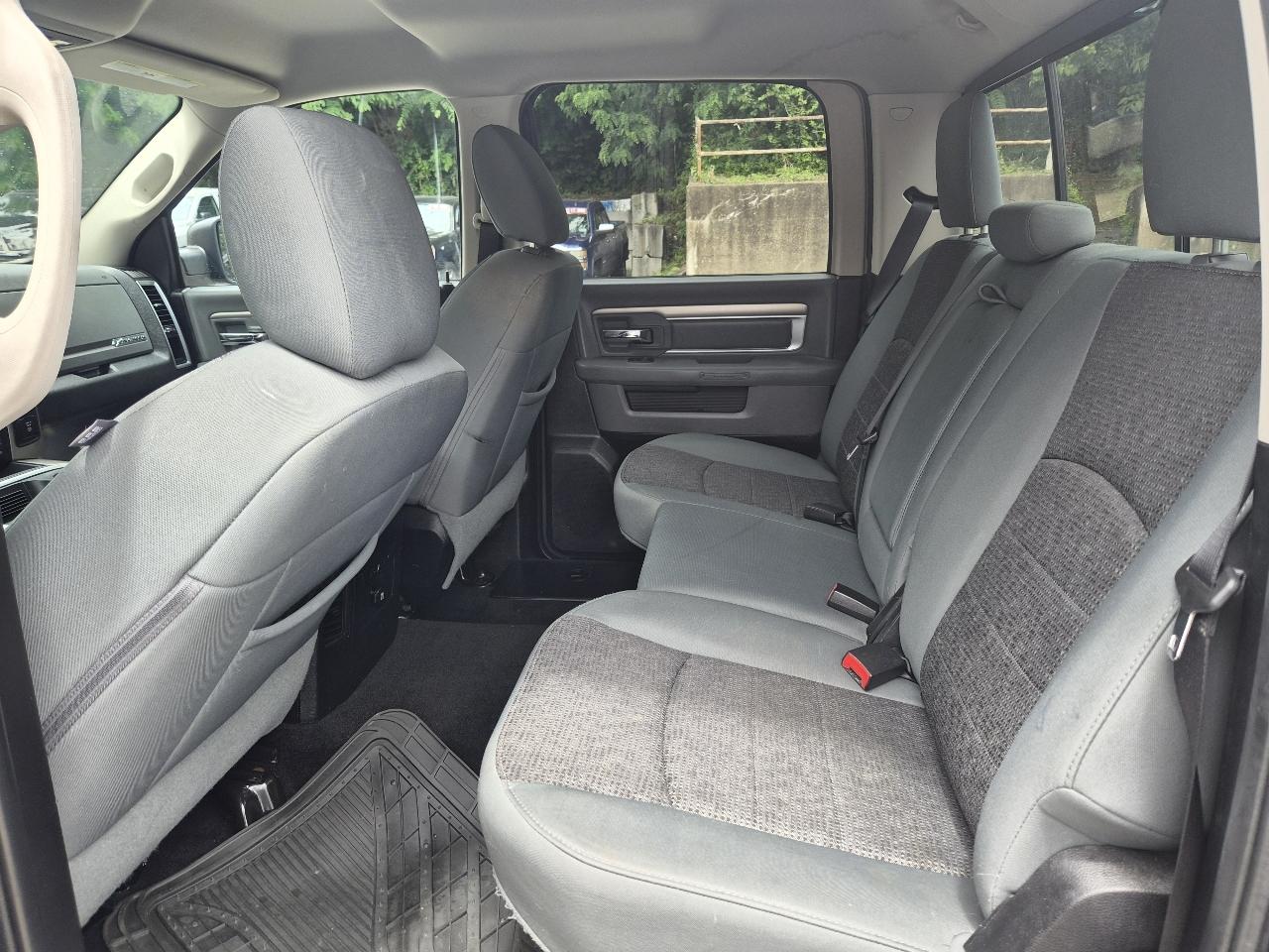 RAM 1500 SLT Crew Cab SWB 4WD 2016